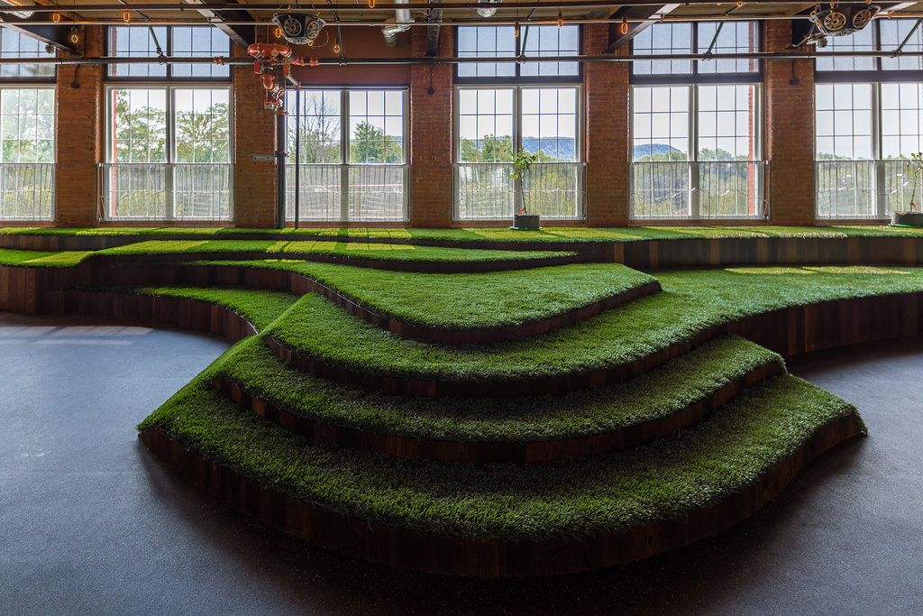 Detail shot of the turf structure along the wall.